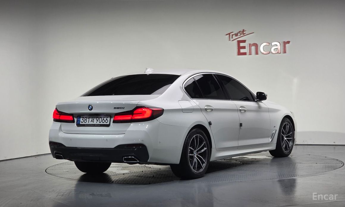 BMW 5 Series (G30)520i M Sport №3