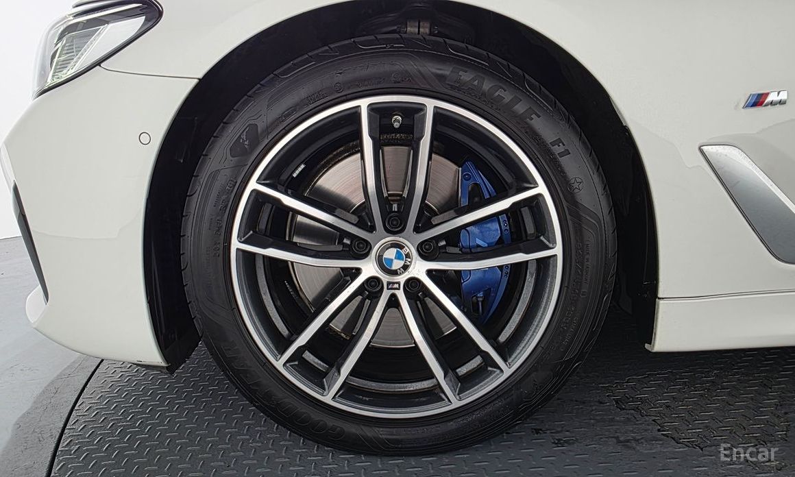 BMW 5 Series (G30)520i M Sport №6