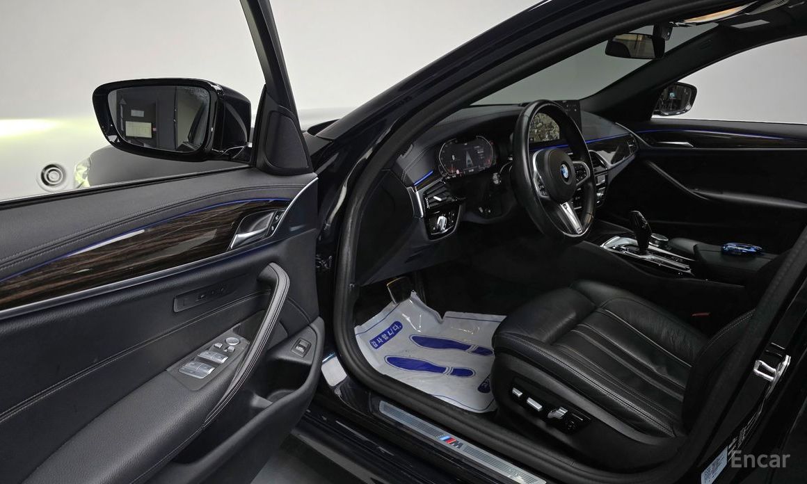 5 Series (G30)520i M Sport 11