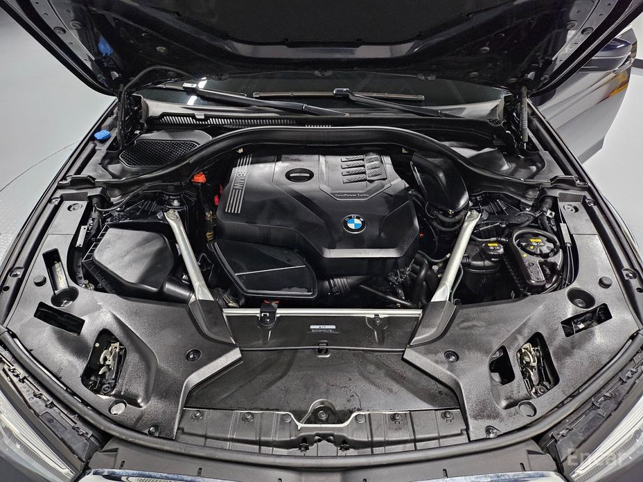 BMW 5 Series (G30)520i M Sport №7