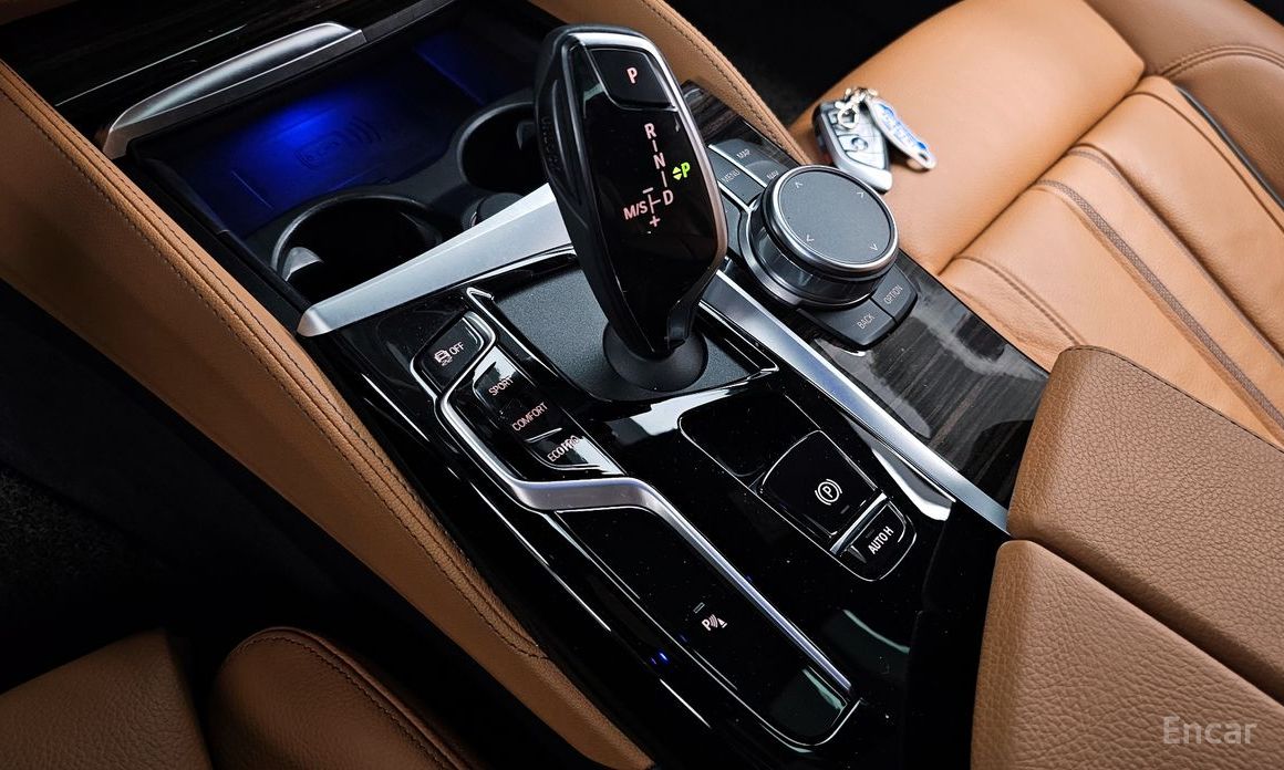 BMW 5 Series (G30)520i M Sport №10