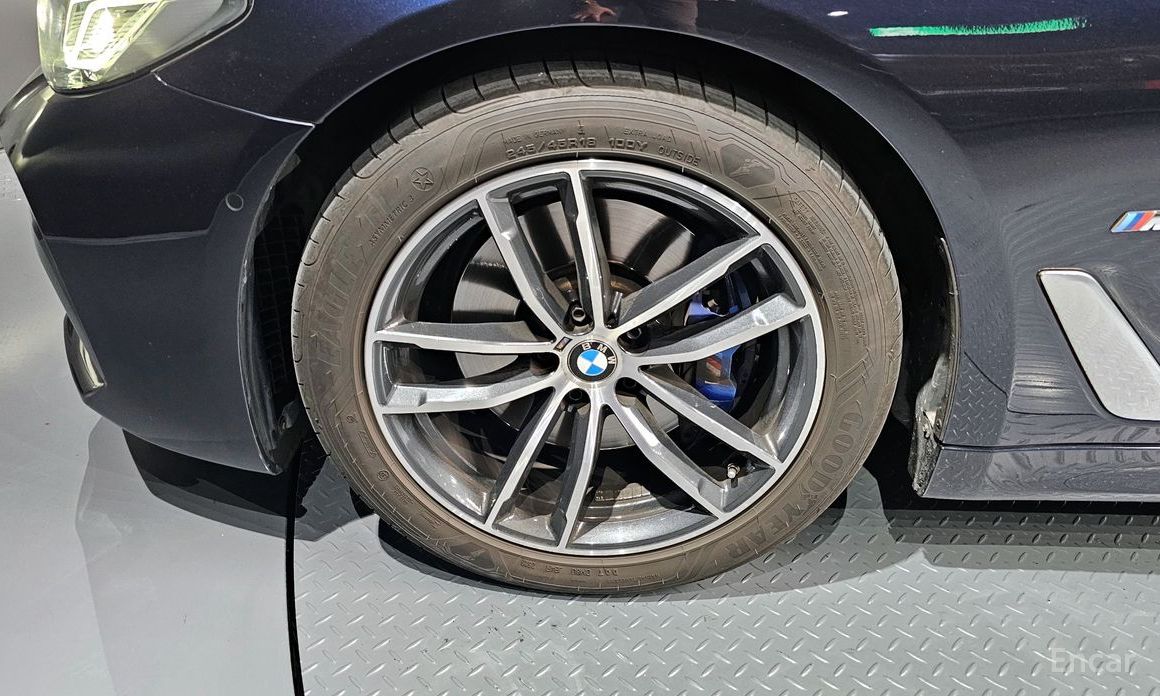 BMW 5 Series (G30)520i M Sport №6