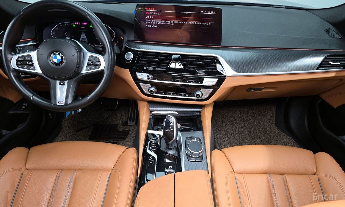 BMW 5 Series (G30)520i M Sport  8