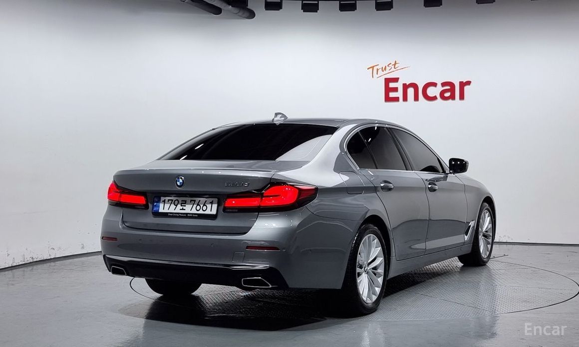 BMW 5 Series (G30)523d Luxury №3