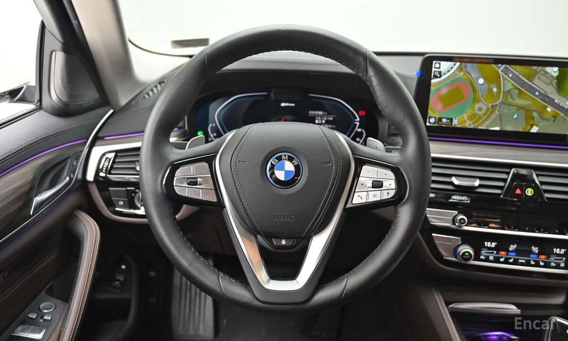 BMW 5 Series (G30)530e Luxury №14