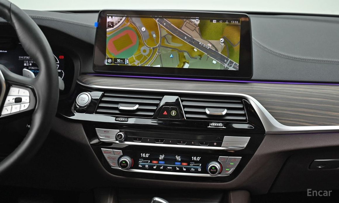 BMW 5 Series (G30)530e Luxury №15