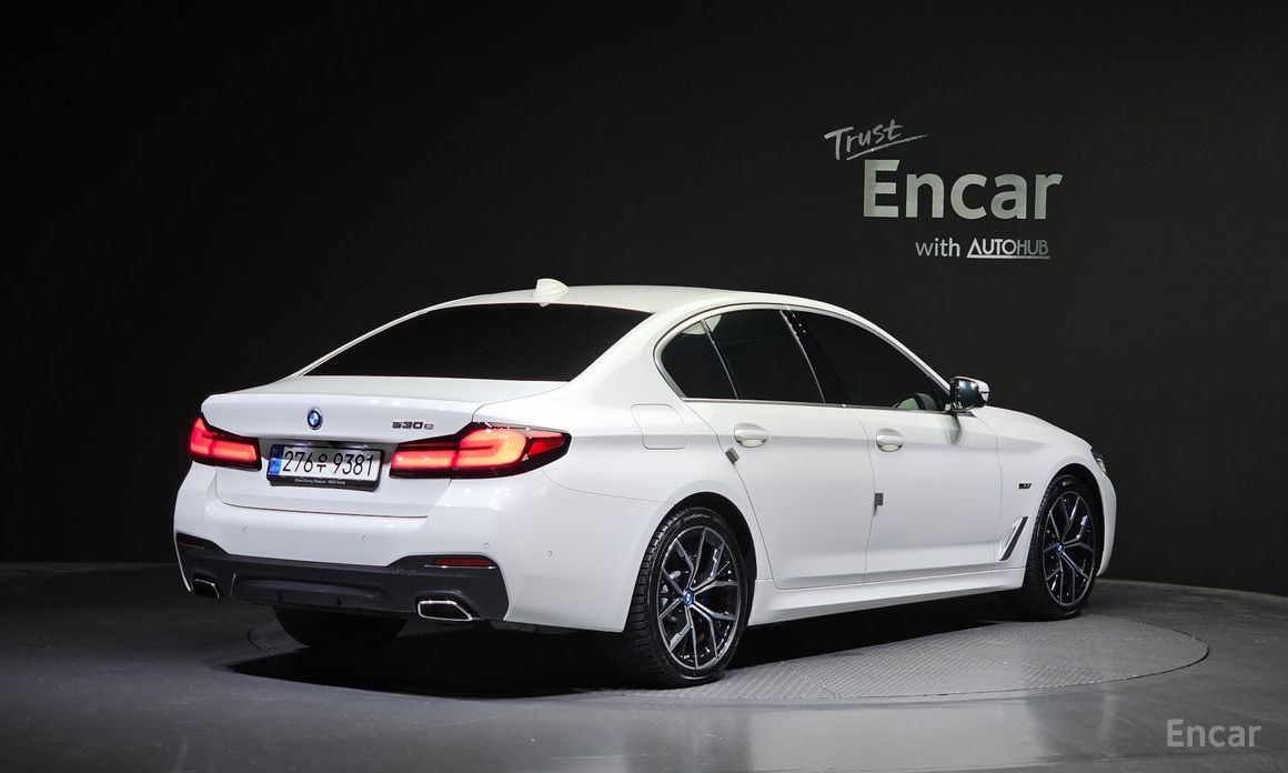 BMW 5 Series (G30)530e M Sport №3