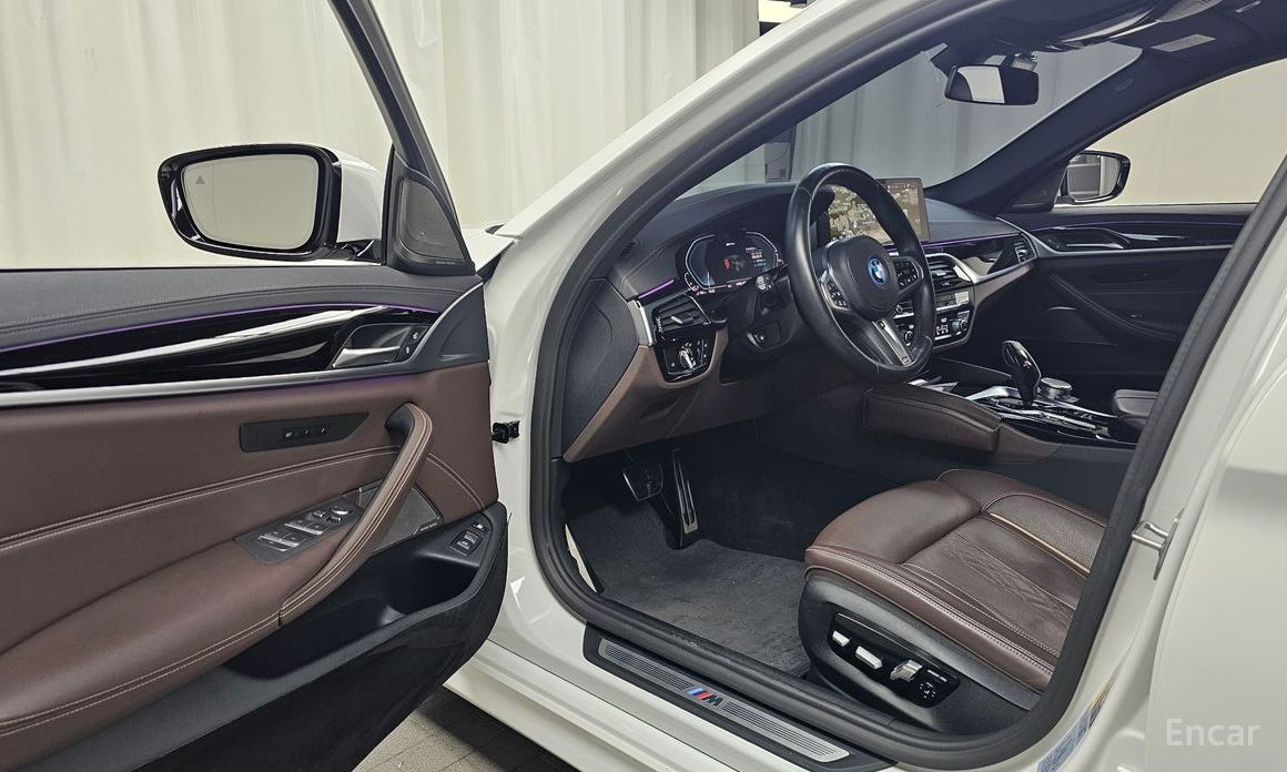 BMW 5 Series (G30)530e M Sport №11