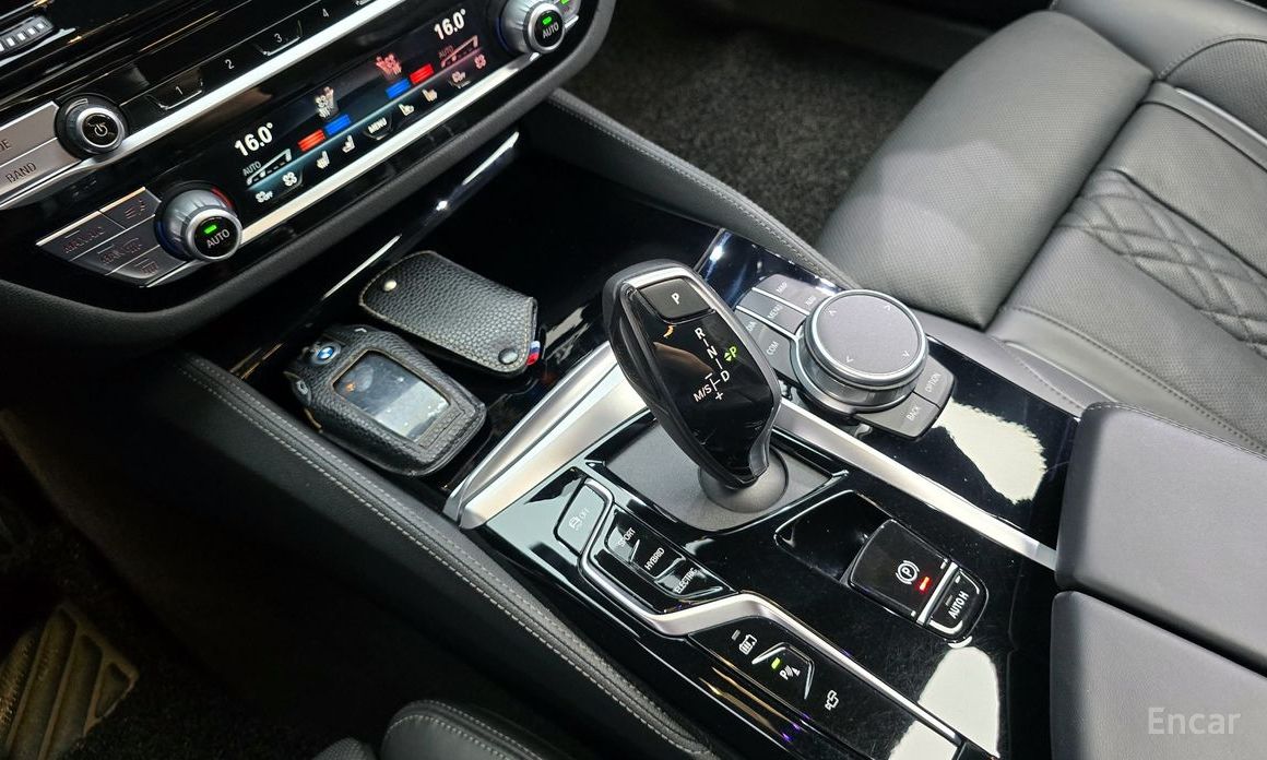 BMW 5 Series (G30)530e M Sport №10