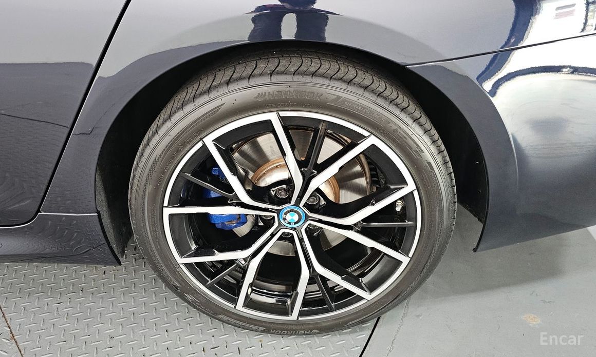 BMW 5 Series (G30)530e M Sport №6
