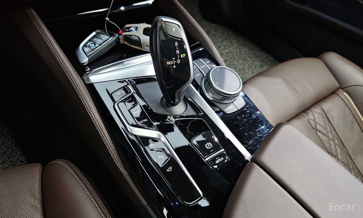BMW 5 Series (G30)530e M Sport №10