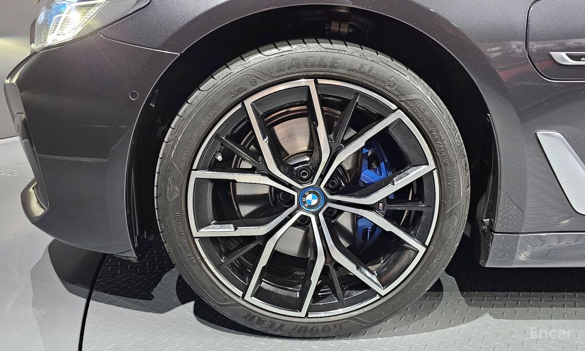 BMW 5 Series (G30)530e M Sport №6