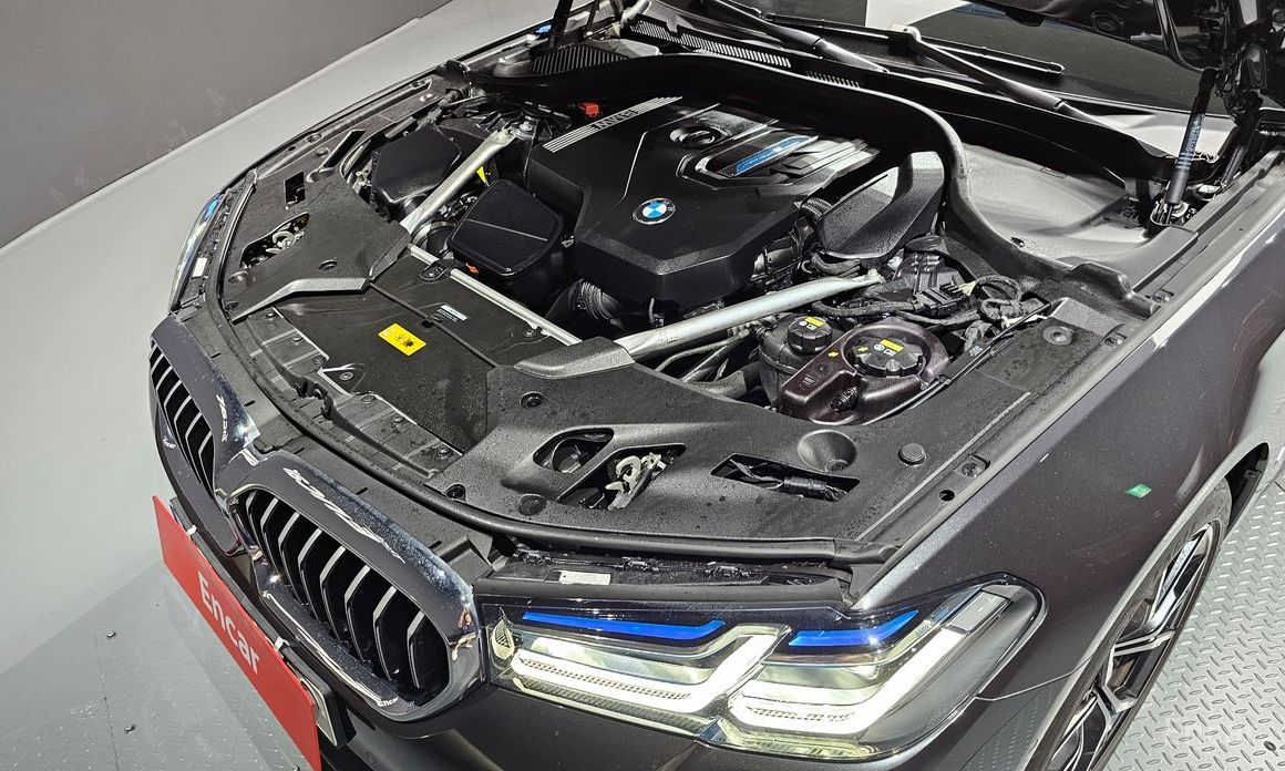 BMW 5 Series (G30)530e M Sport №7