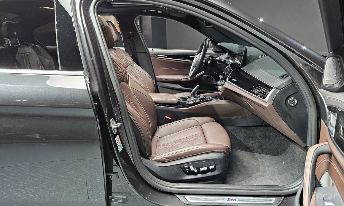 BMW 5 Series (G30)530e M Sport №11