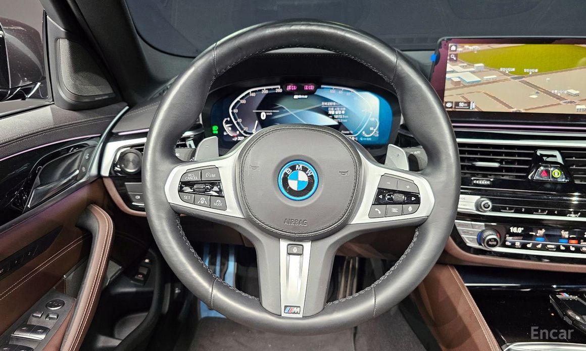 BMW 5 Series (G30)530e M Sport №14