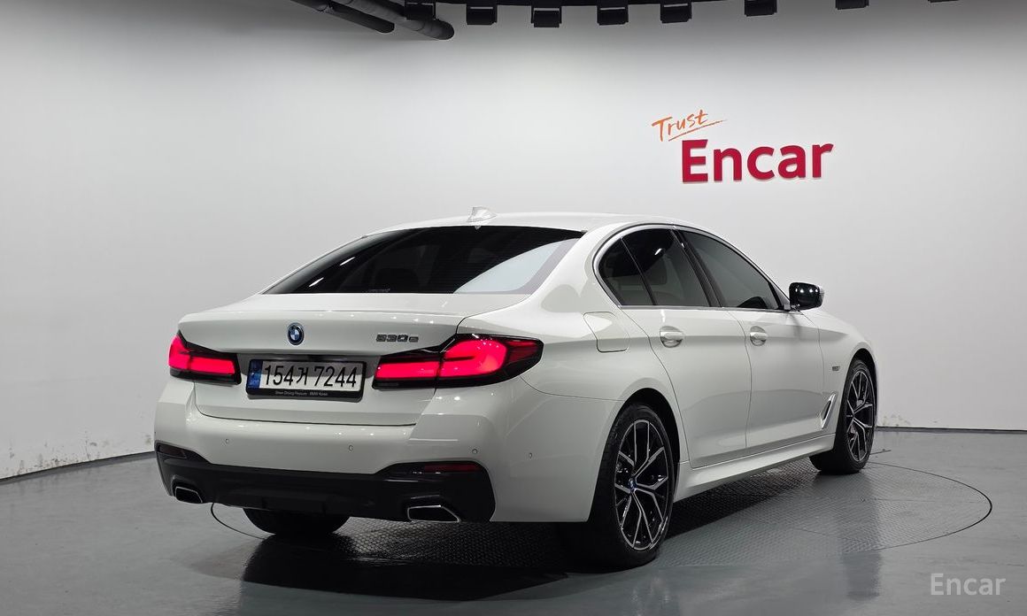 BMW 5 Series (G30)530e M Sport №3