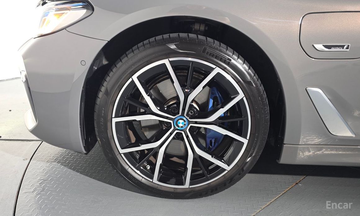 BMW 5 Series (G30)530e M Sport №5