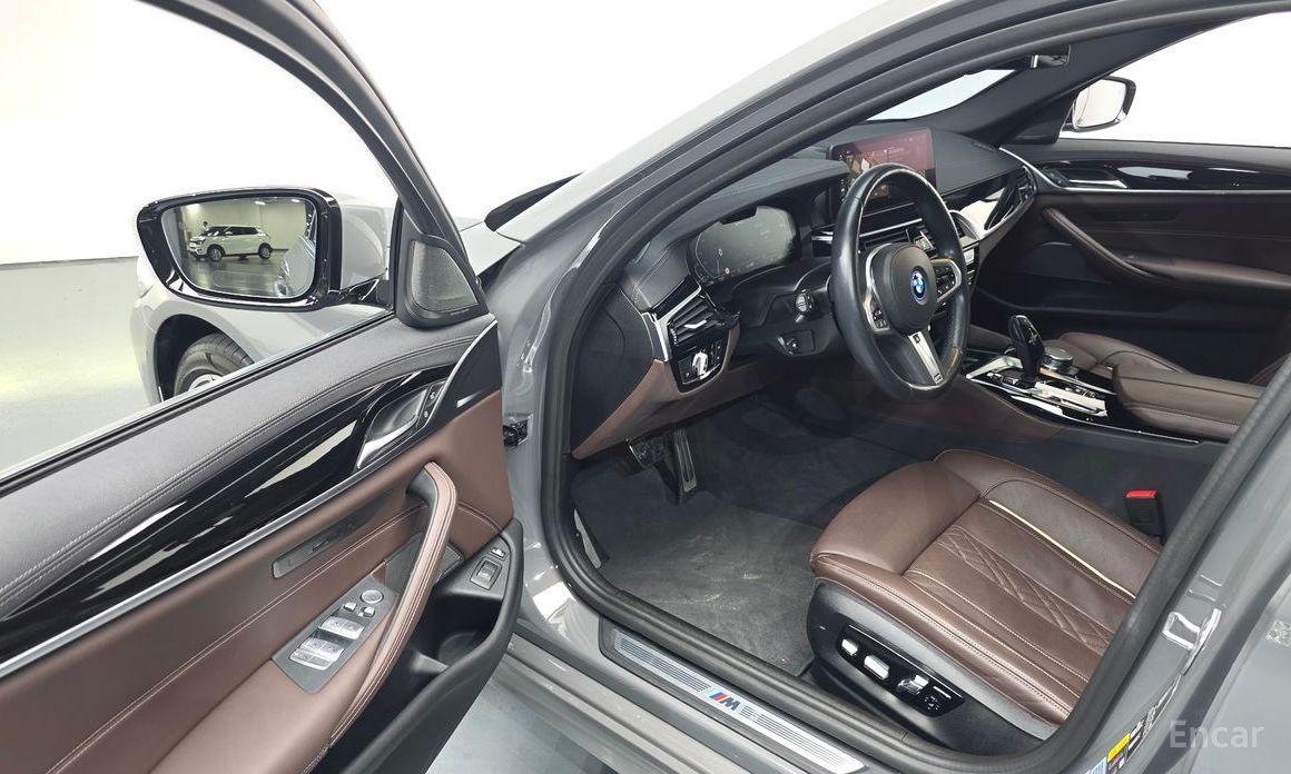 BMW 5 Series (G30)530e M Sport №11