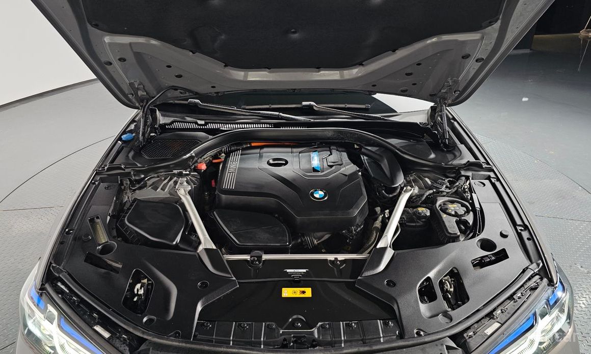 BMW 5 Series (G30)530e M Sport №6
