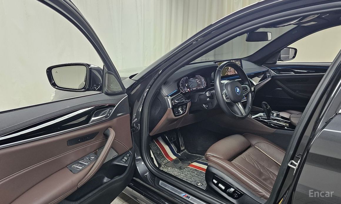 BMW 5 Series (G30)530e M Sport №11