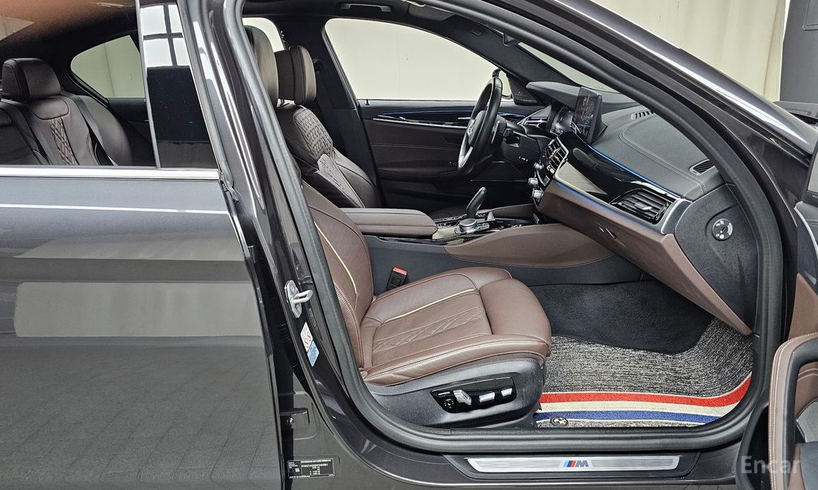 BMW 5 Series (G30)530e M Sport №12