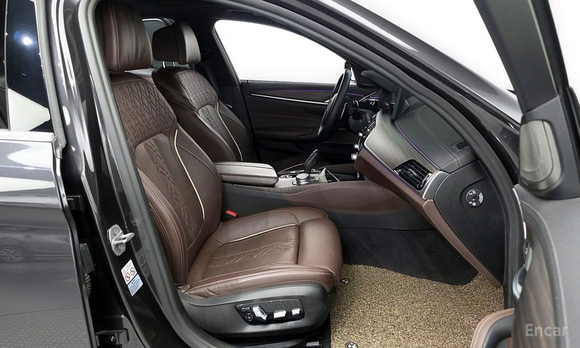 BMW 5 Series (G30)530e M Sport №11
