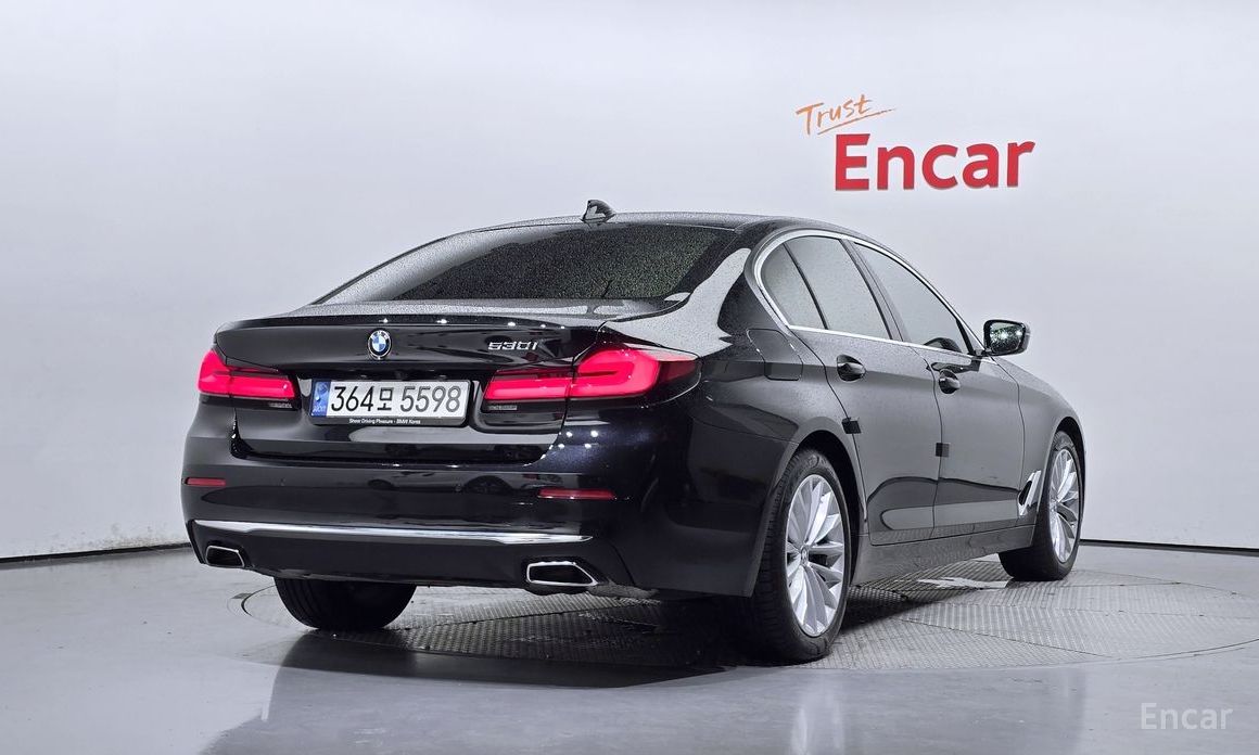 BMW 5 Series (G30)530i Luxury №3