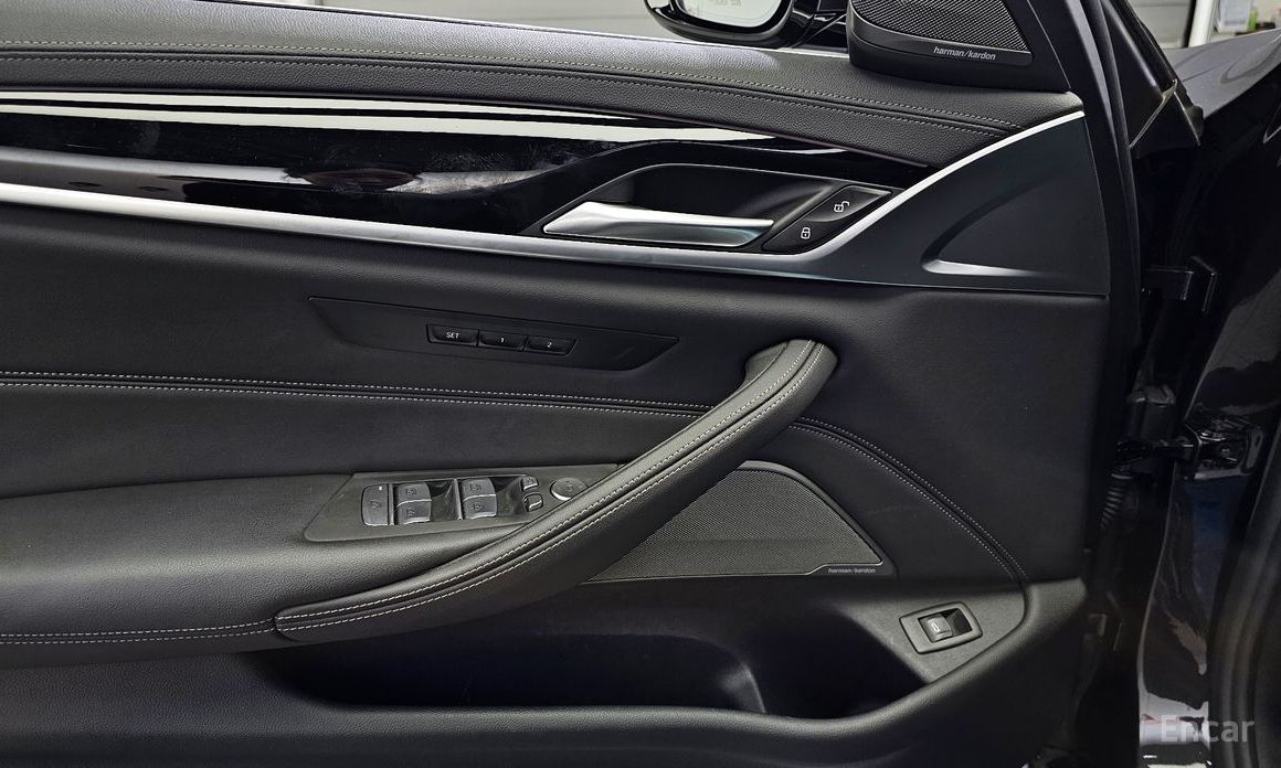 BMW 5 Series (G30)530i M Sport №15