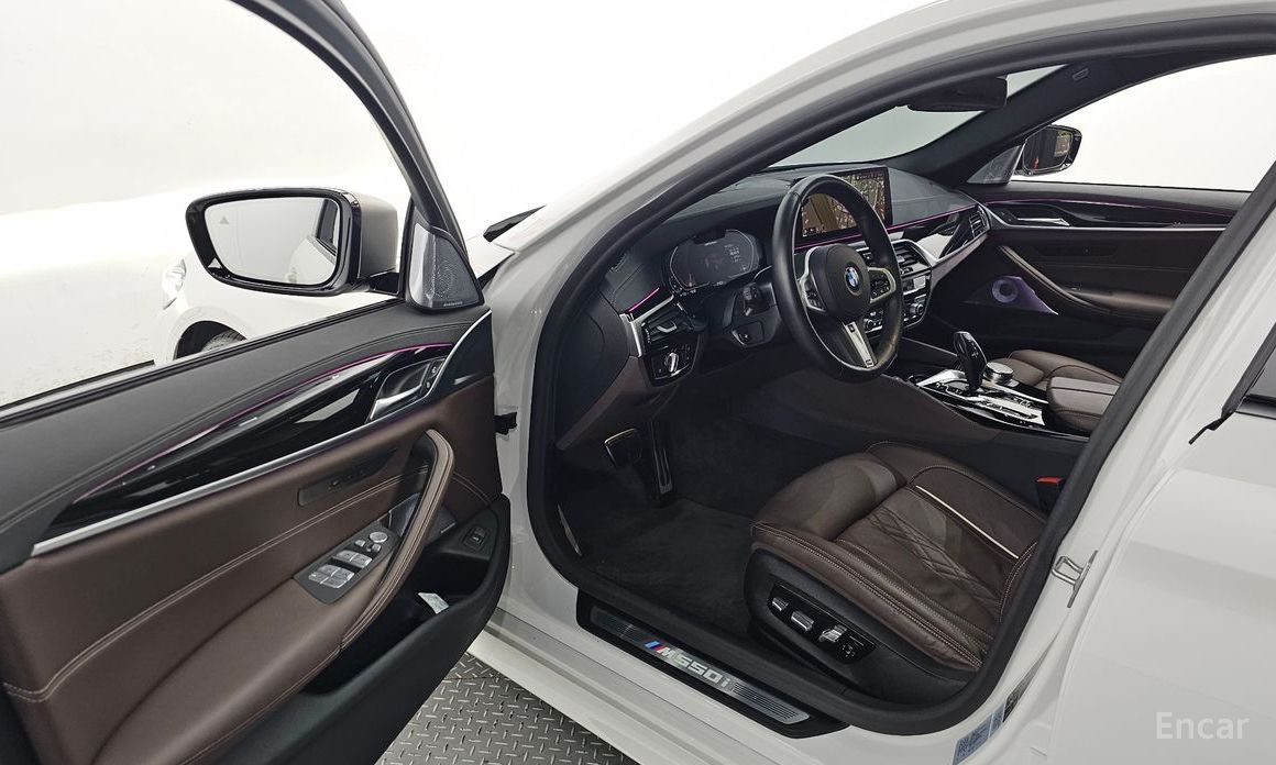 5 Series (G30)M550i xDrive 11