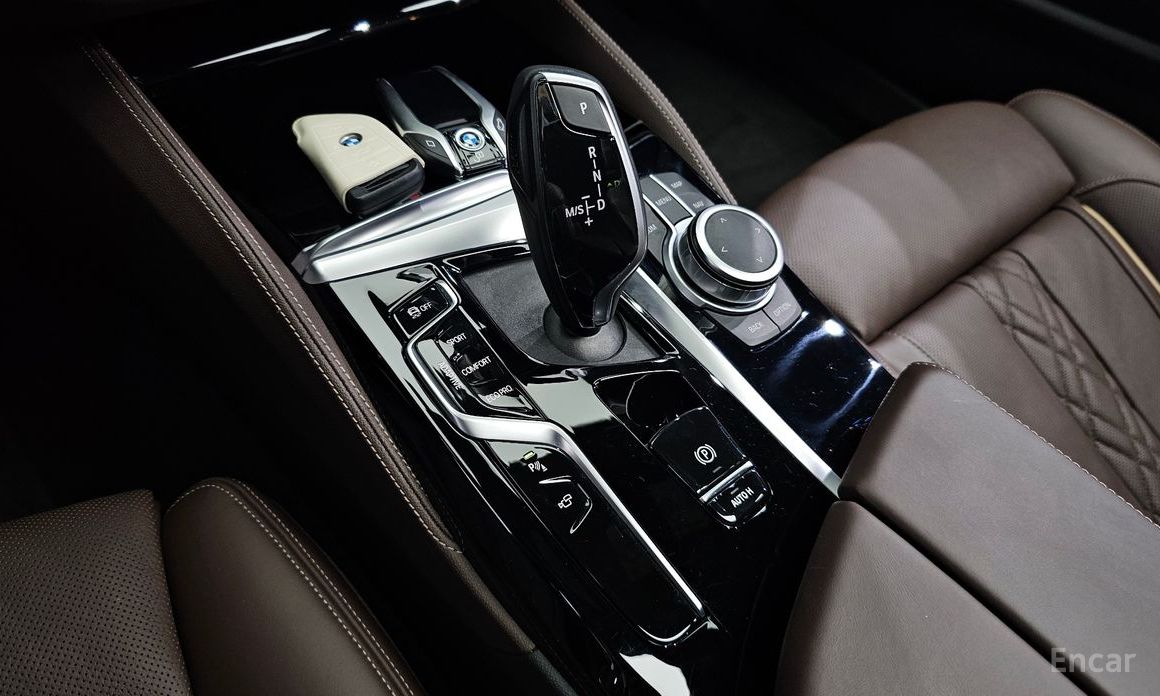 5 Series (G30)M550i xDrive 10