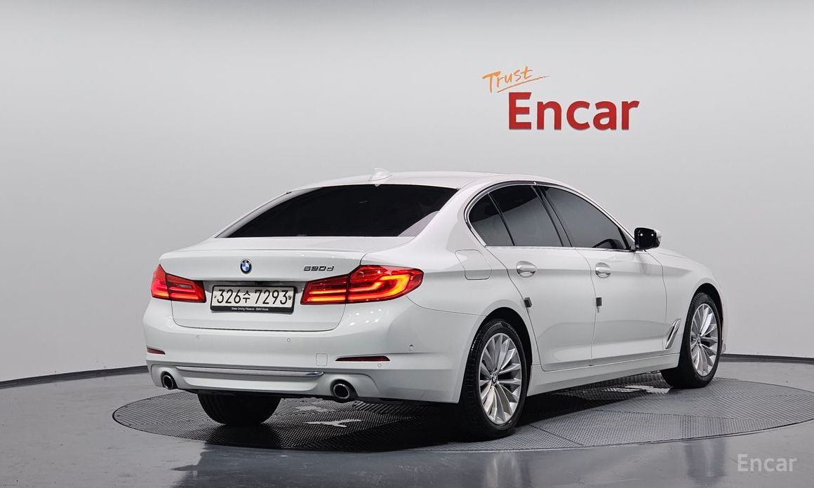 BMW 5 Series (G30) 520D Luxury Plus №3