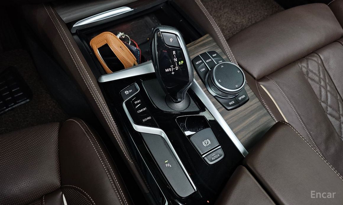 BMW 5 Series (G30) 520D Luxury Plus №10