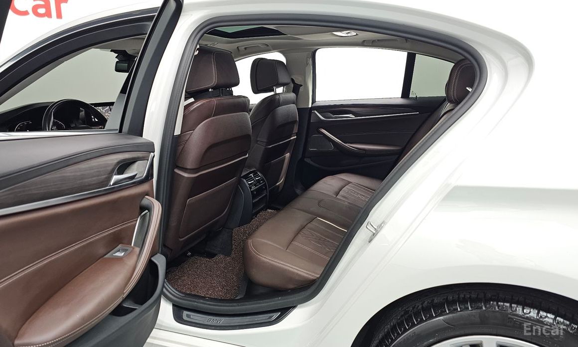 BMW 5 Series (G30) 520D Luxury Plus №13
