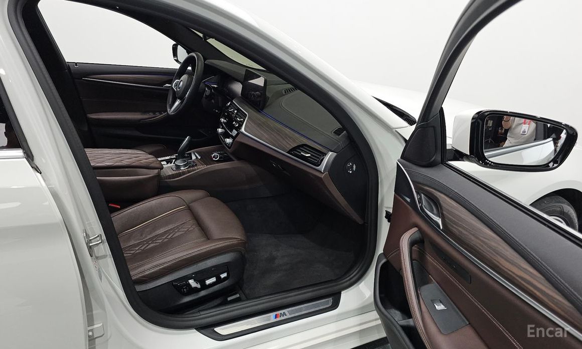 BMW 5 Series (G30) 523d M Sport №11