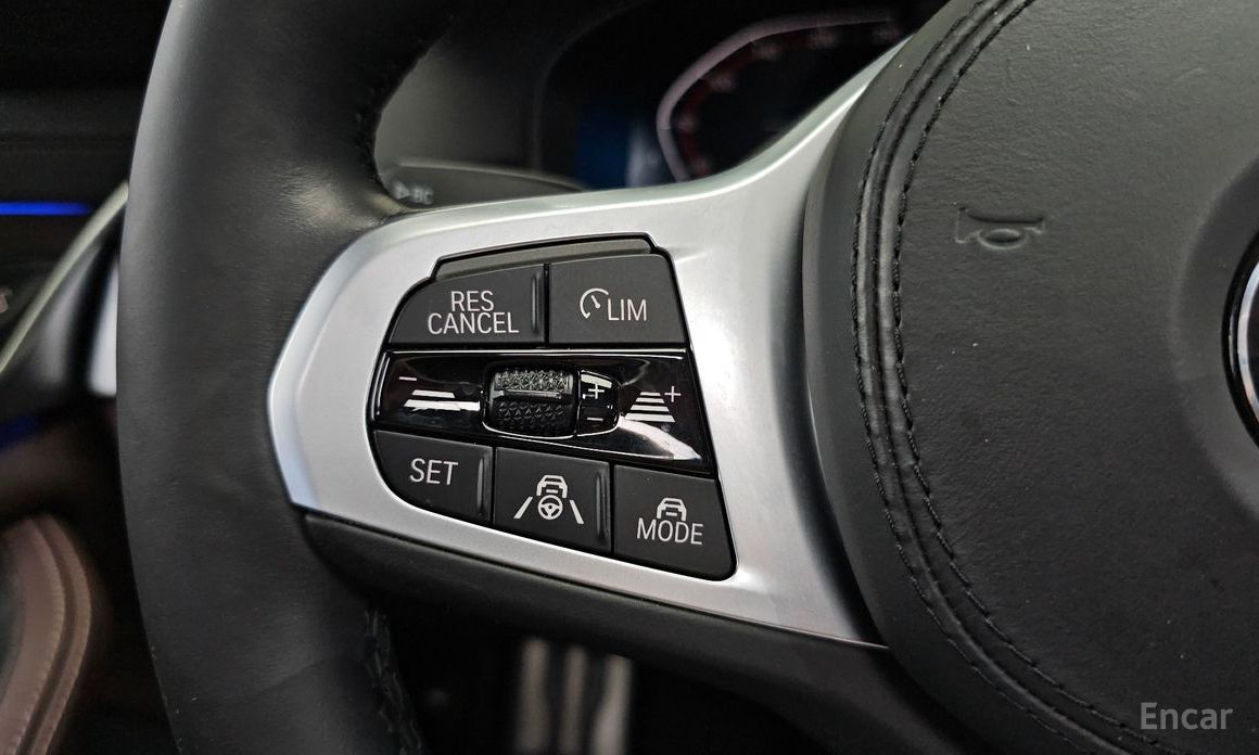 BMW 5 Series (G30) 523d M Sport №19
