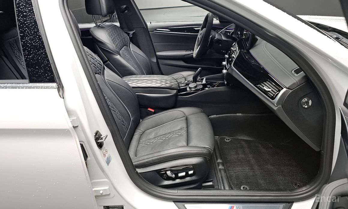 5 Series (G30) 530i xDrive M Sport 11