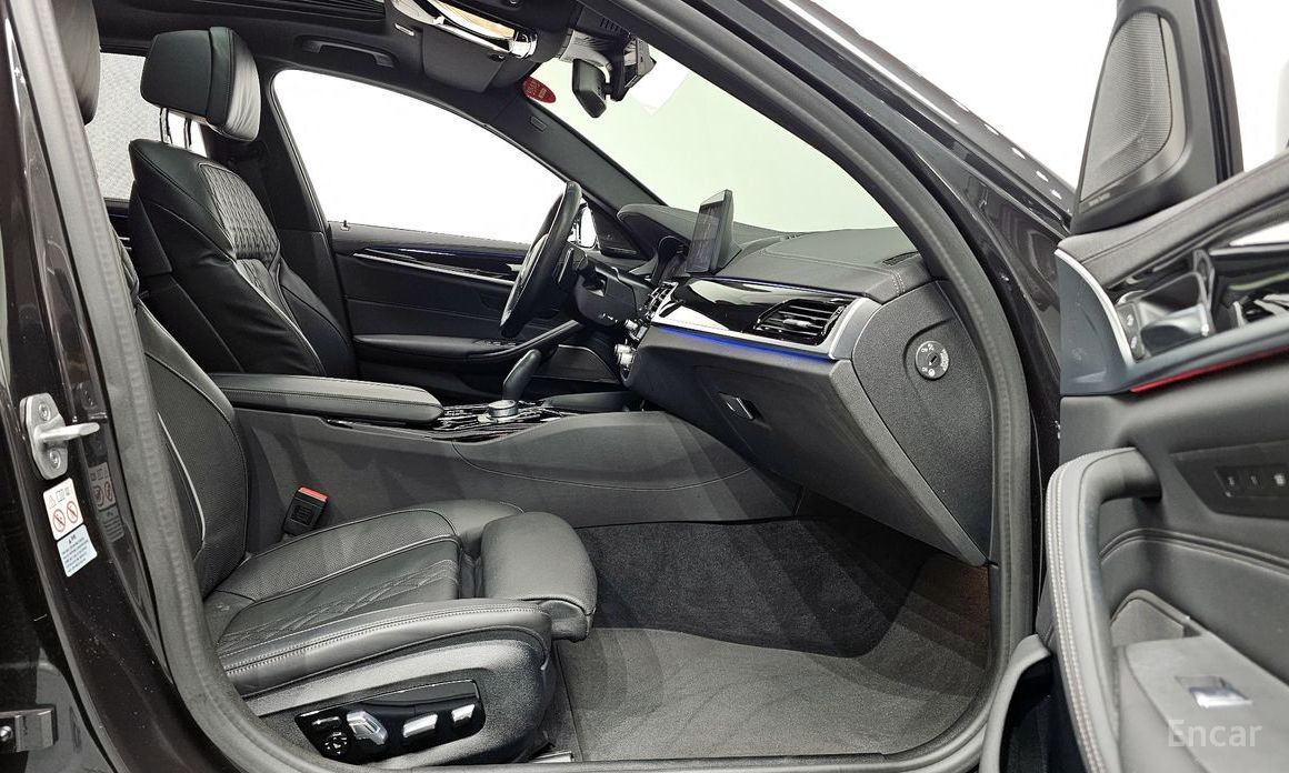 5 Series (G30) 530i xDrive M Sport 11