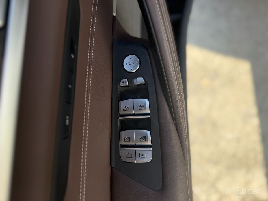 5 Series (G30) 540i xDrive M Sport 9