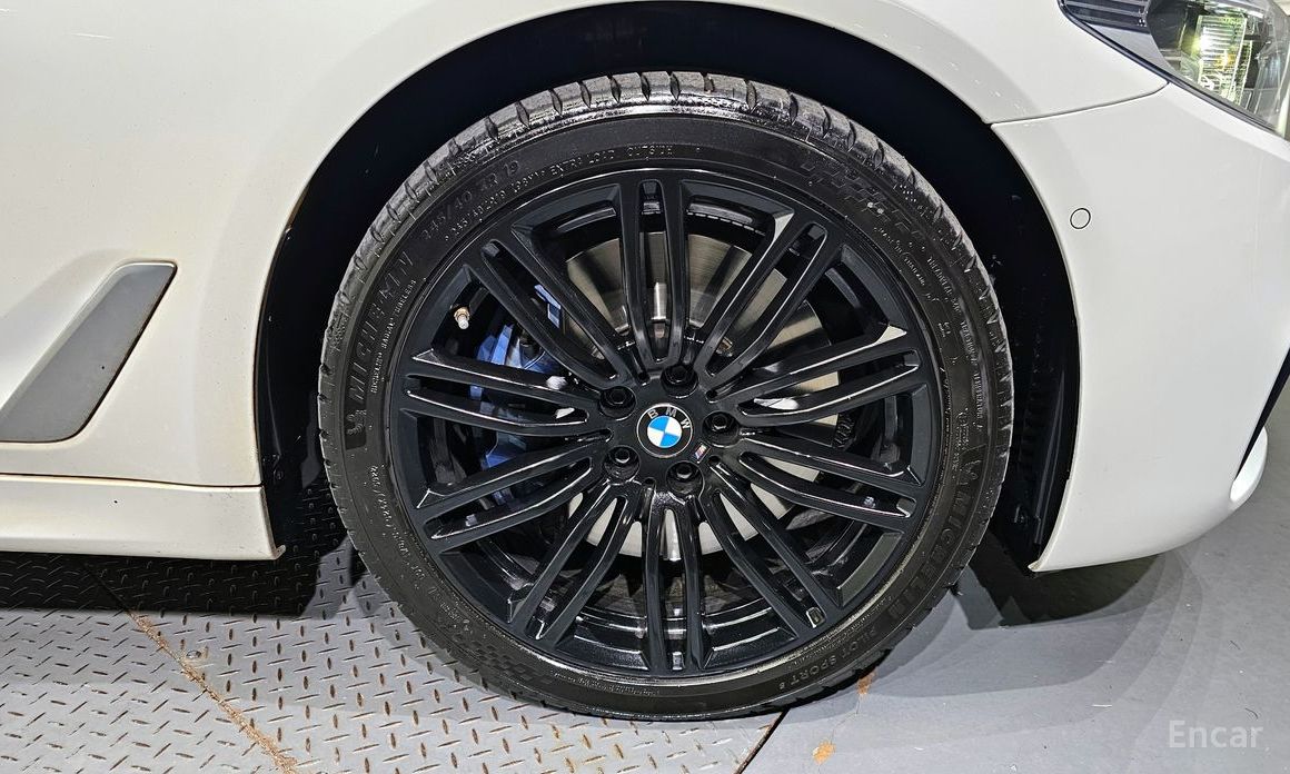 5 Series (G30) 540i xDrive M Sport Plus 6