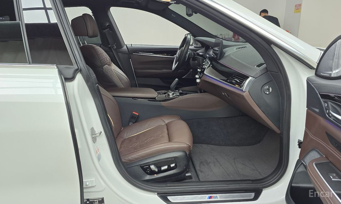 6 Series GT (G32) 630i xDrive M Sport 12