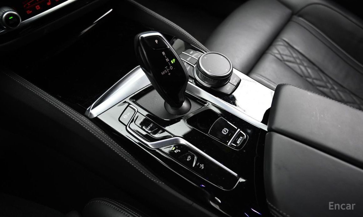 6 Series GT (G32) 630i xDrive M Sport 10