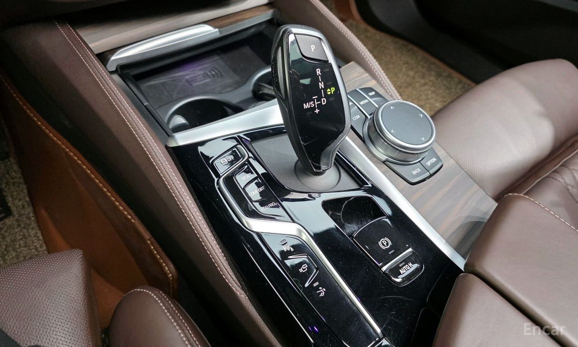 6 Series GT (G32) 630i xDrive M Sport 10