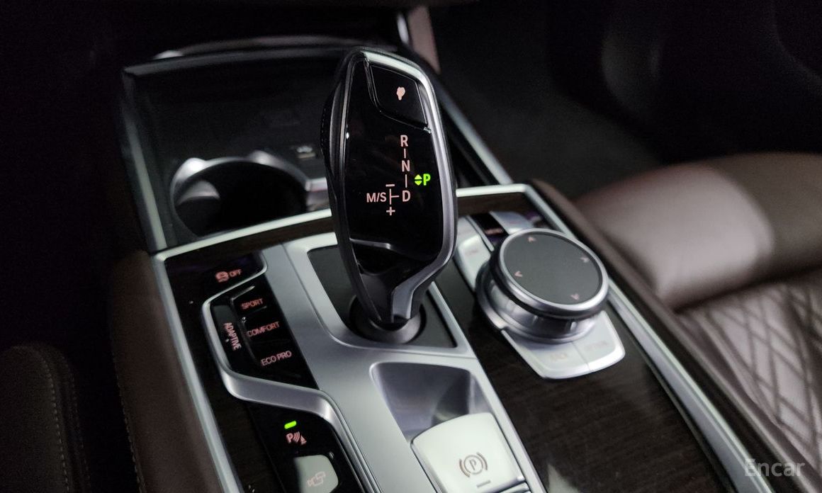 7 Series (G11)740Li xDrive Design Pure Excellence 10