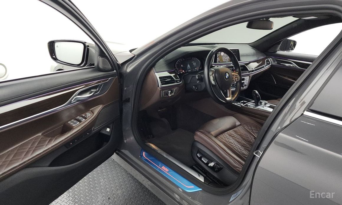 7 Series (G11)740Li xDrive Design Pure Excellence 11