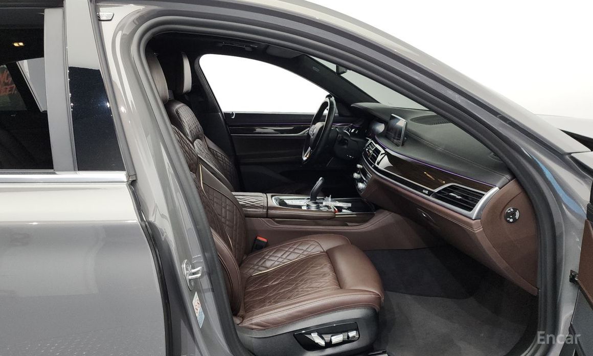 7 Series (G11)740Li xDrive Design Pure Excellence 12