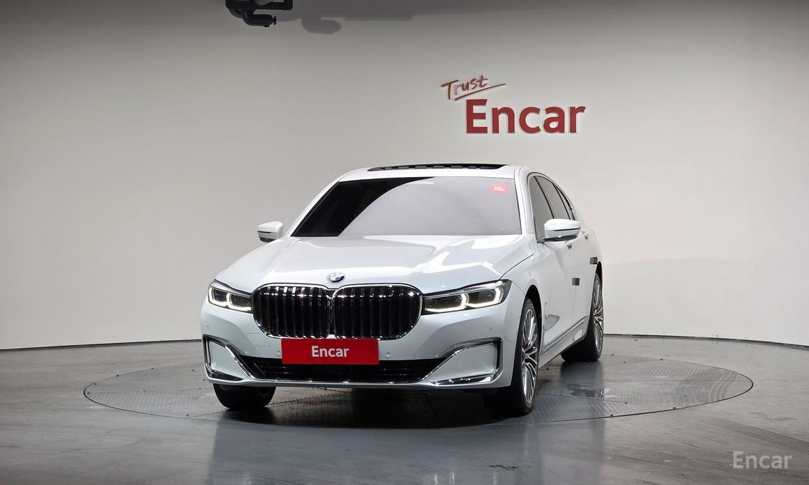 7 Series (G11)740i Design Pure Excellence 4