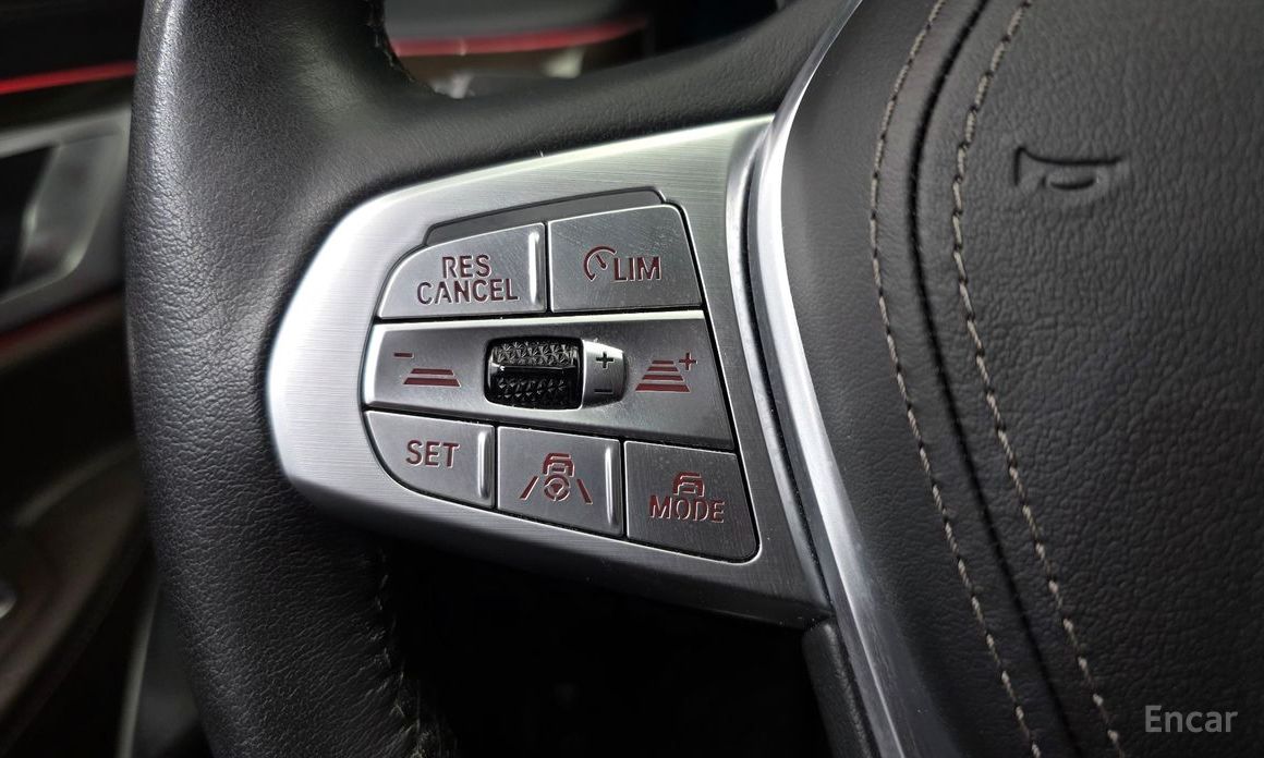 7 Series (G11)740i Design Pure Excellence 18