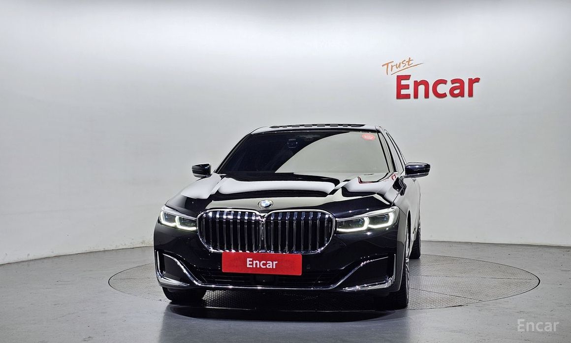 7 Series (G11)740i Design Pure Excellence 4