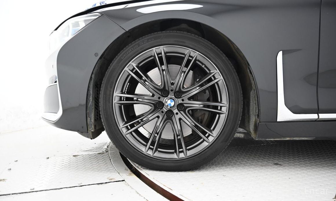 7 Series (G11)M760Li xDrive V12 Excellence 6
