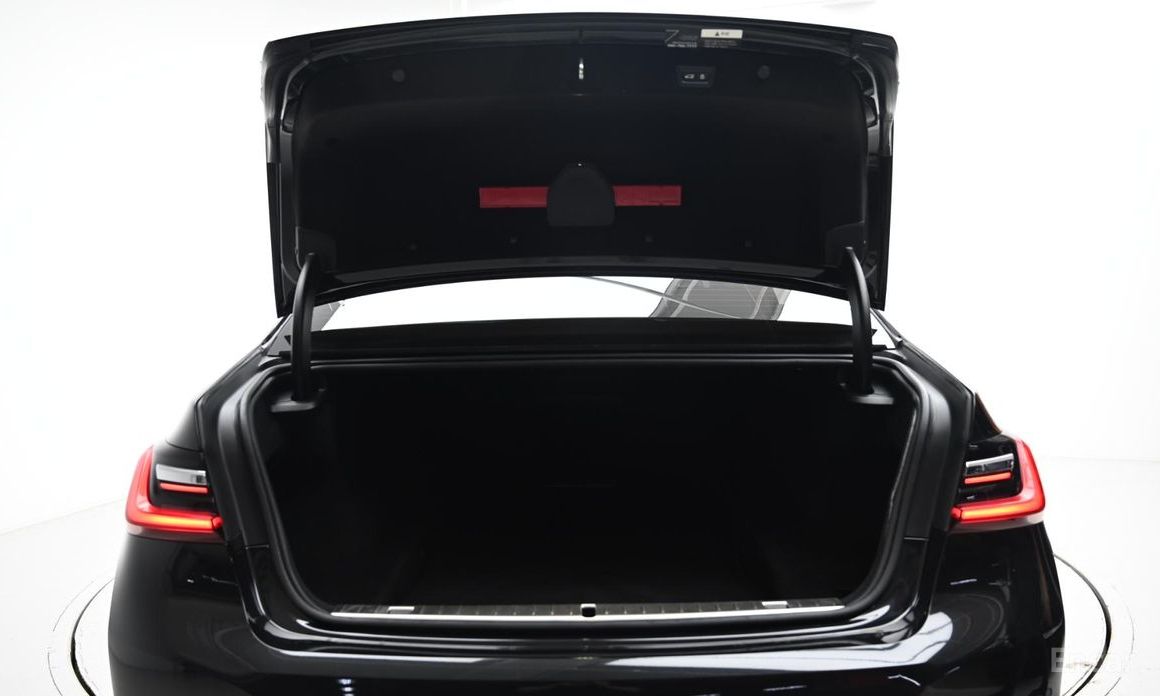 7 Series (G11)M760Li xDrive V12 Excellence 21